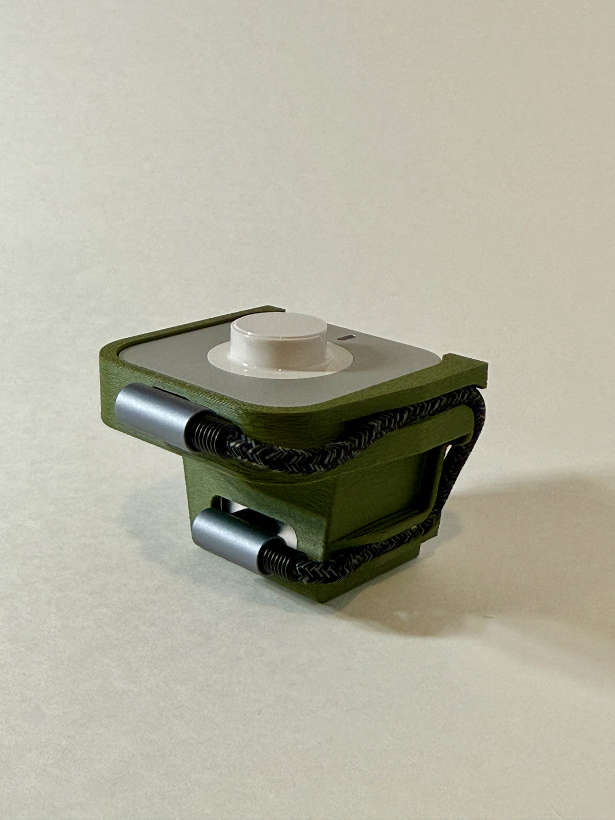 Oura Ring 4 & 5 Charging Dock — Vertical Outlet