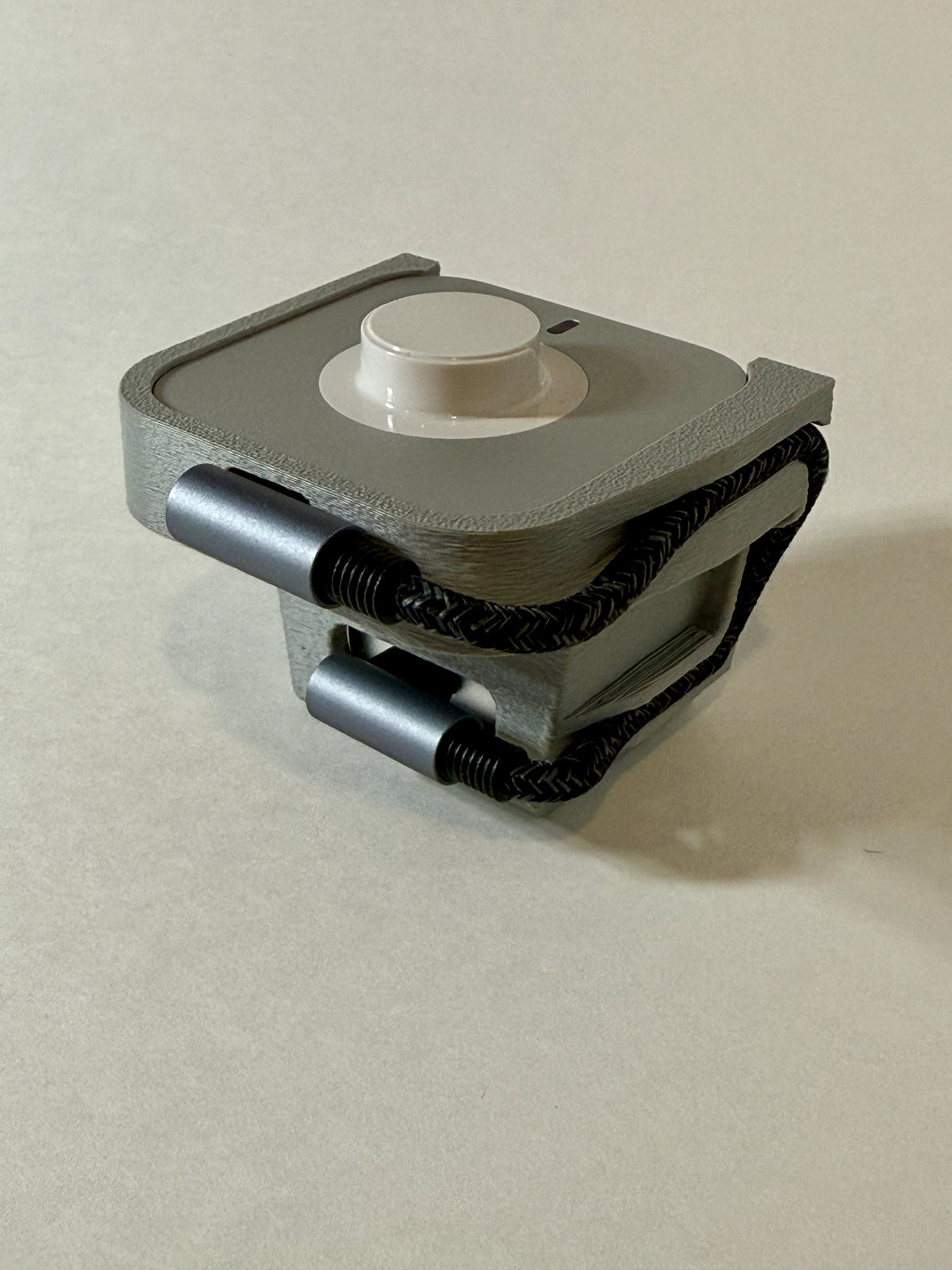 Oura Ring 4 & 5 Charging Dock — Vertical Outlet