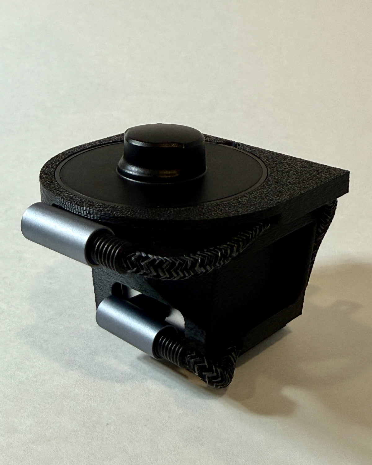 Oura Ring 3 Charging Dock — Vertical Outlet
