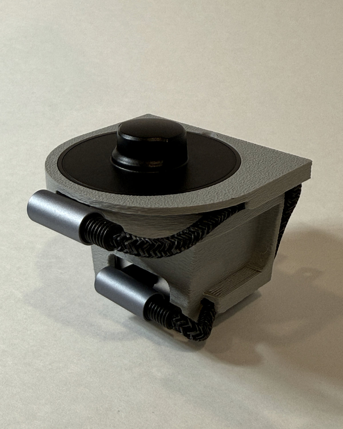 Oura Ring 3 Charging Dock — Vertical Outlet