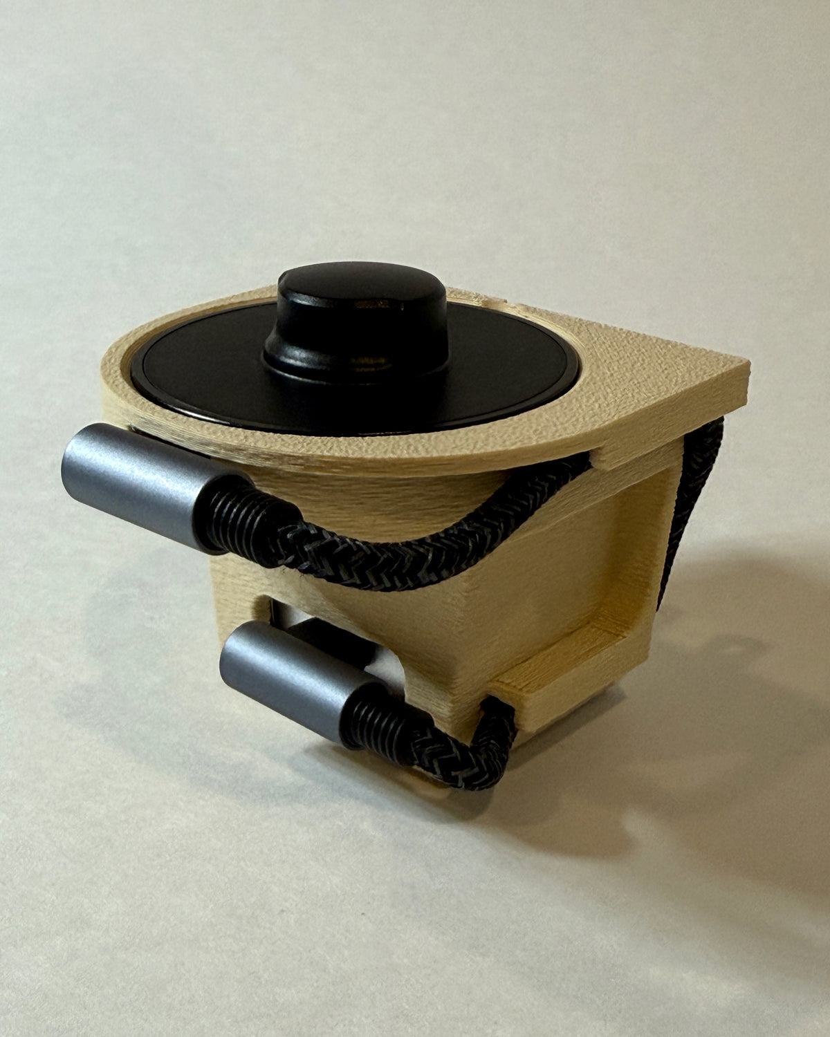 Oura Ring 3 Charging Dock — Vertical Outlet