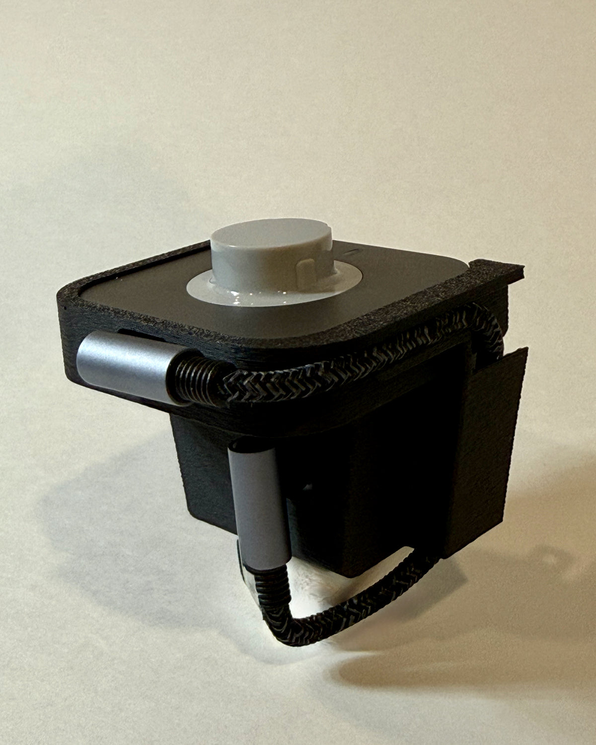 Oura Ring 4 & 5 Charging Dock — Horizontal Outlet