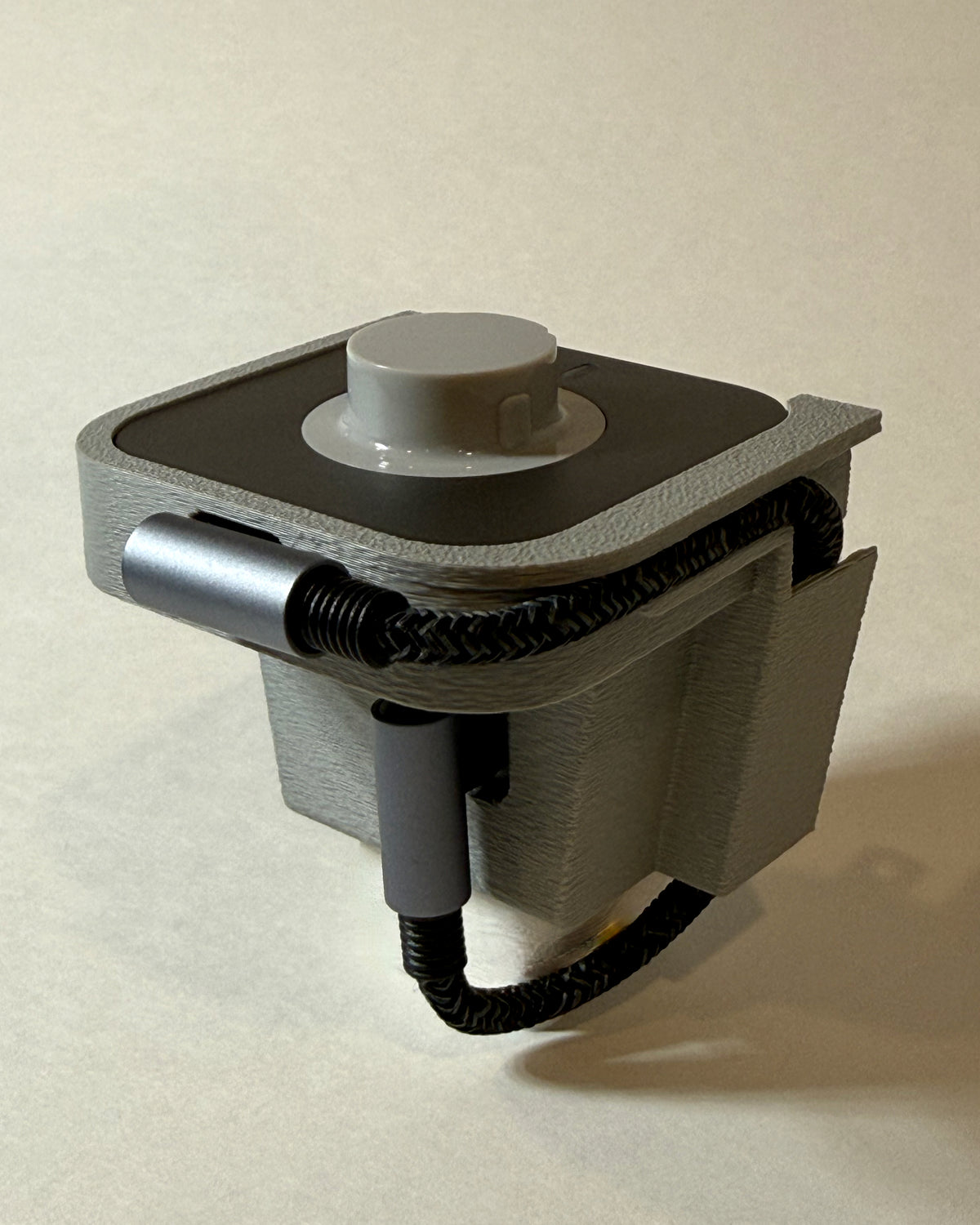 Oura Ring 4 & 5 Charging Dock — Horizontal Outlet